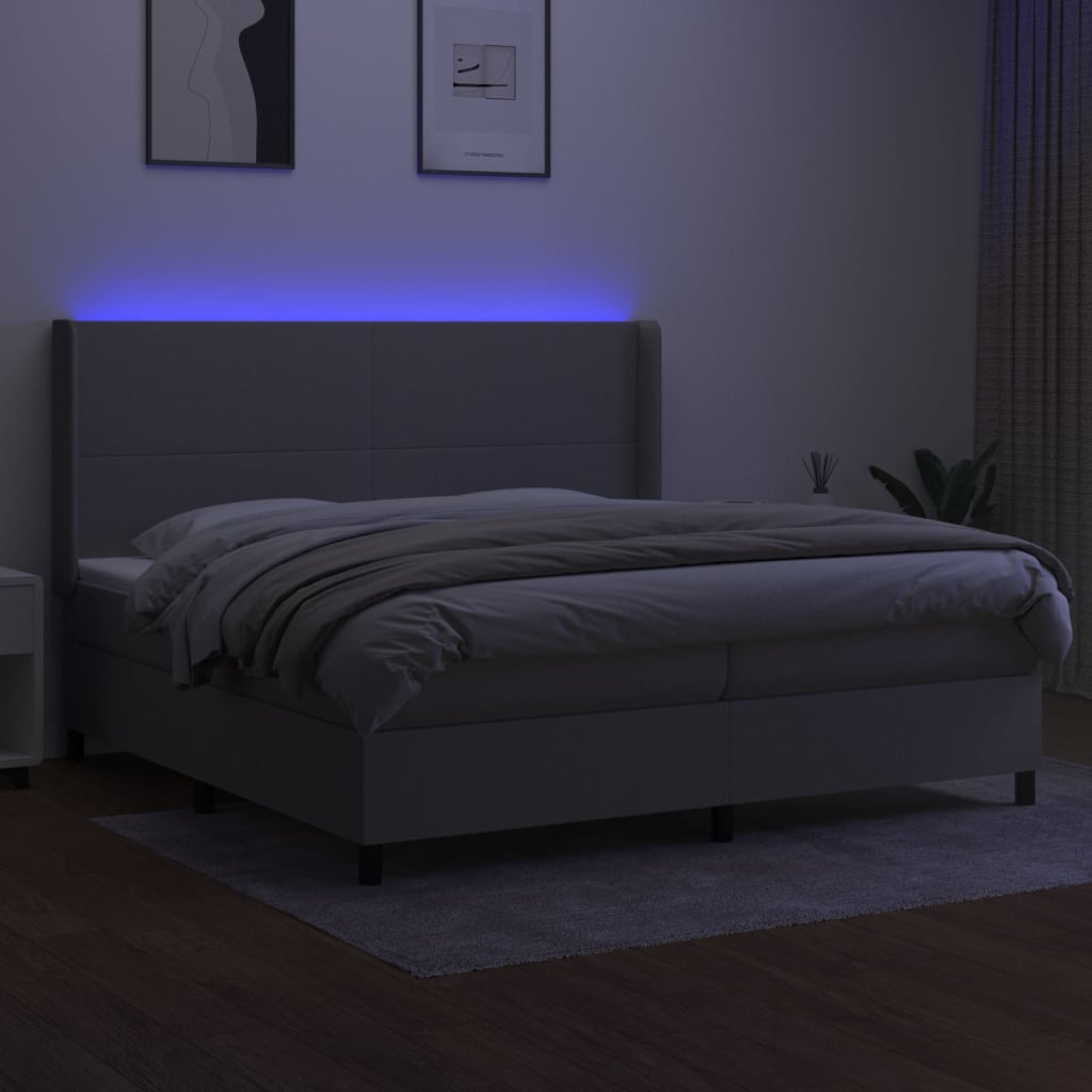 Letto a Molle Materasso e LED Grigio Chiaro 200x200 cm Tessuto - homemem39