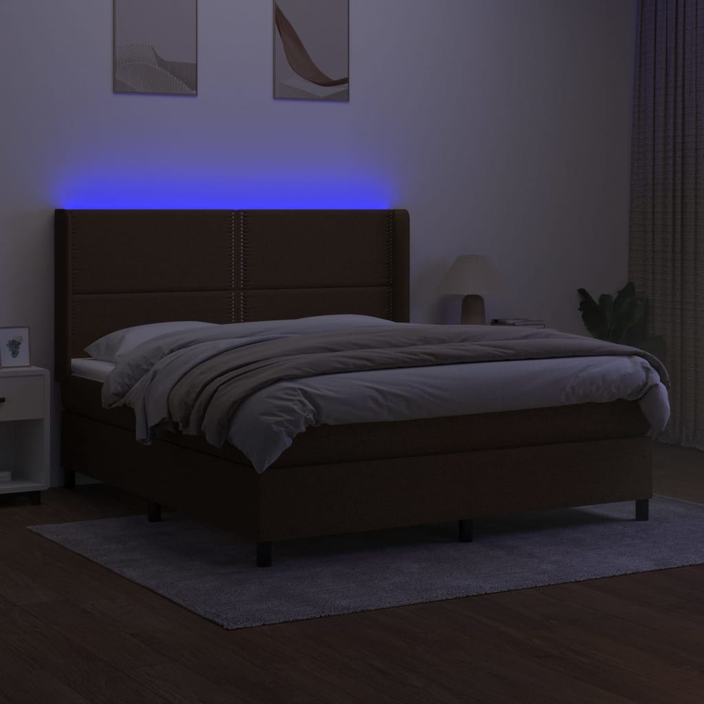 Letto a Molle Materasso e LED MarroneScuro 180x200cm in Tessuto | homemem39