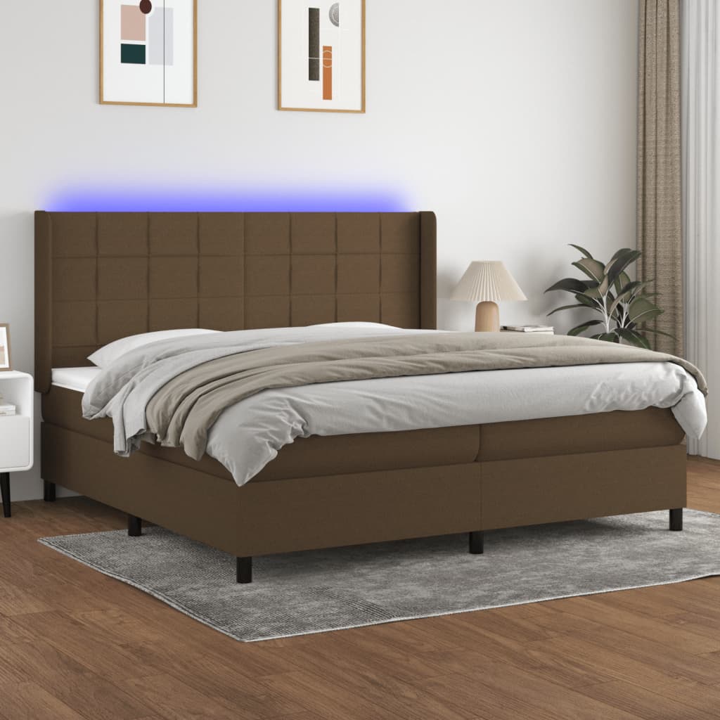 Letto a Molle Materasso e LED Marronescuro 200x200cm in Tessuto | homemem39