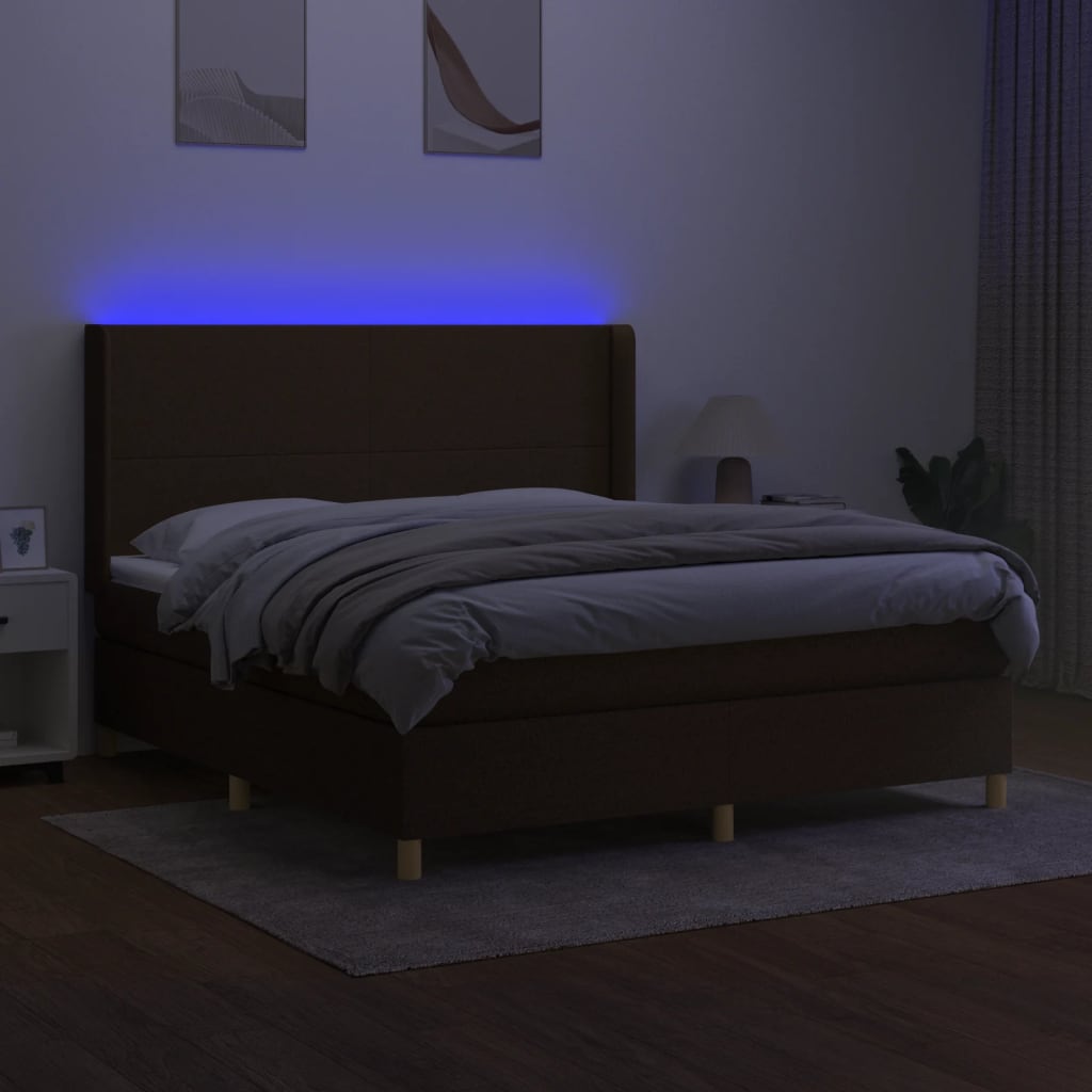 Letto a Molle Materasso e LED MarroneScuro 180x200cm in Tessuto | homemem39