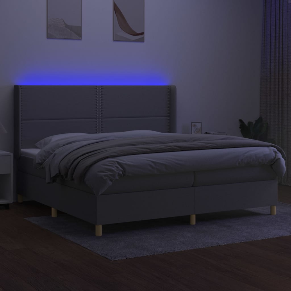 Letto a Molle Materasso e LED Grigio Chiaro 200x200 cm Tessuto - homemem39
