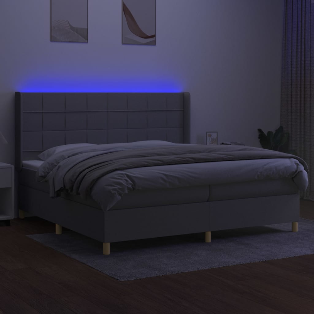 Letto a Molle Materasso e LED Grigio Chiaro 200x200 cm Tessuto - homemem39