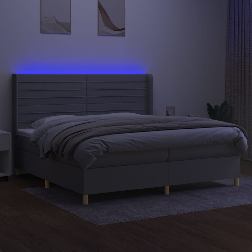 Letto a Molle Materasso e LED Grigio Chiaro 200x200 cm Tessuto - homemem39