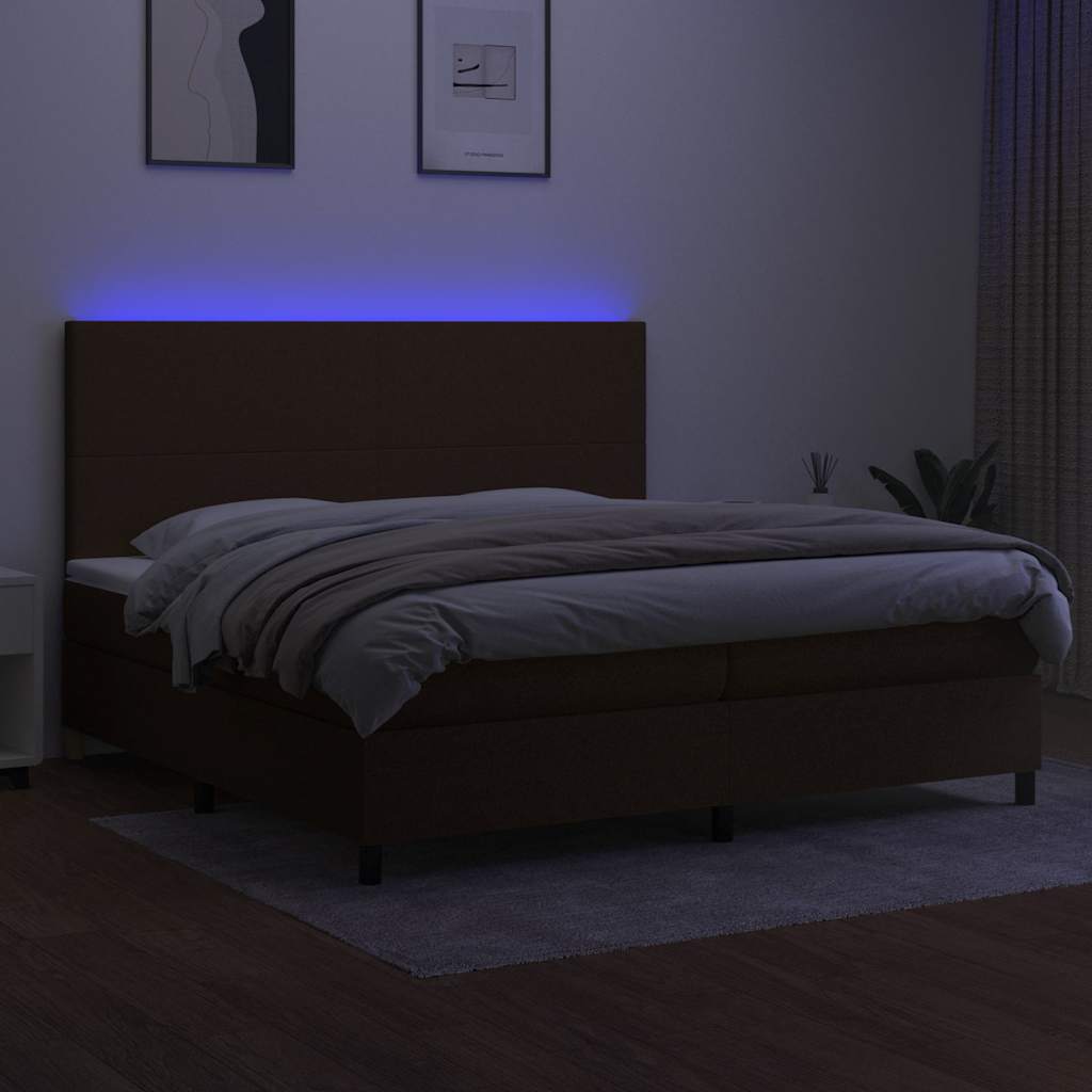 Letto a Molle Materasso e LED Marronescuro 200x200cm in Tessuto