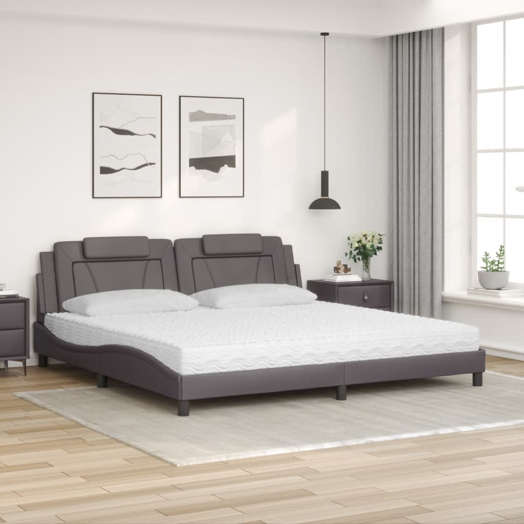 Letto Viana con Materasso Grigio 200x200 cm in Similpelle - homemem39