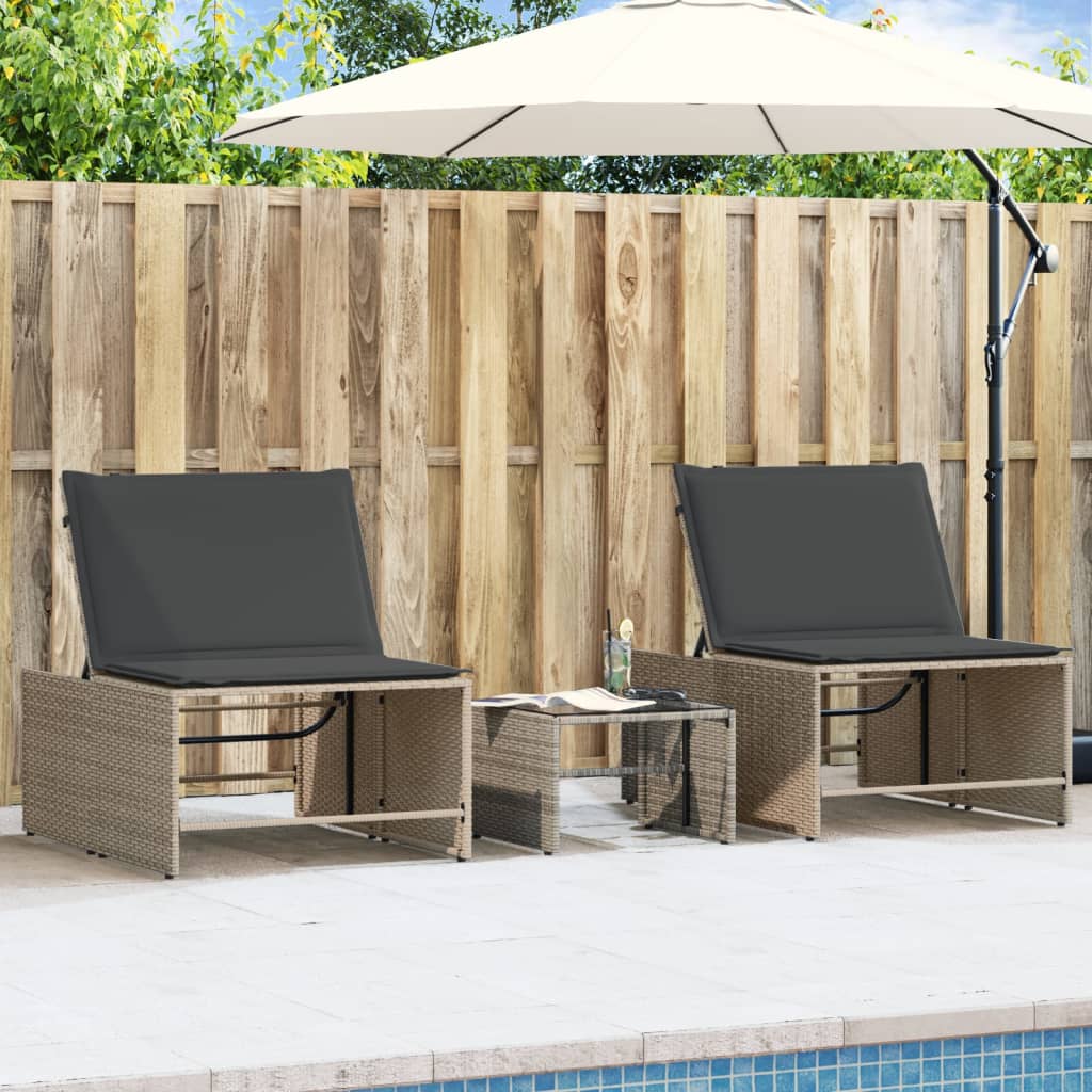 Lettini Prendisole 2 pz con Tavolino Grigio in Polyrattan - homemem39