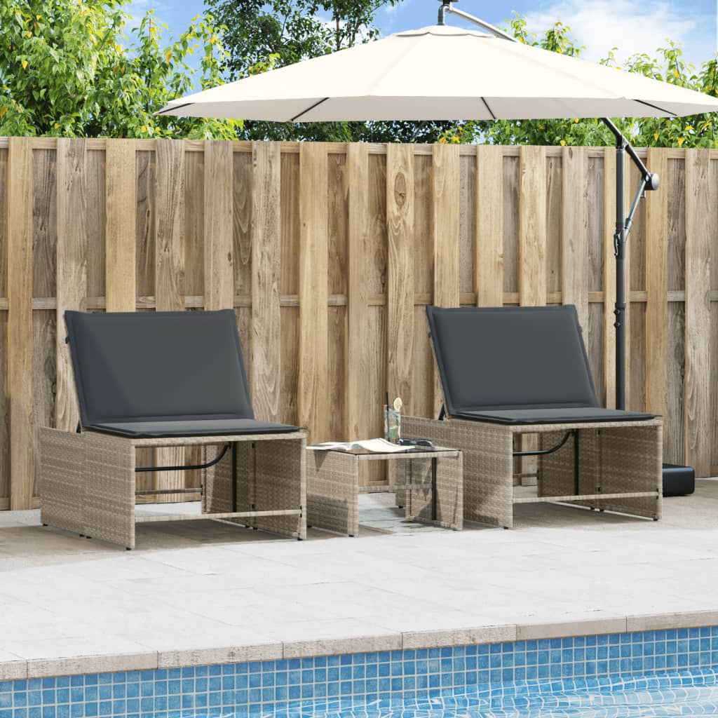 Lettini Prendisole 2pz con Tavolino Grigio Chiaro in Polyrattan - homemem39