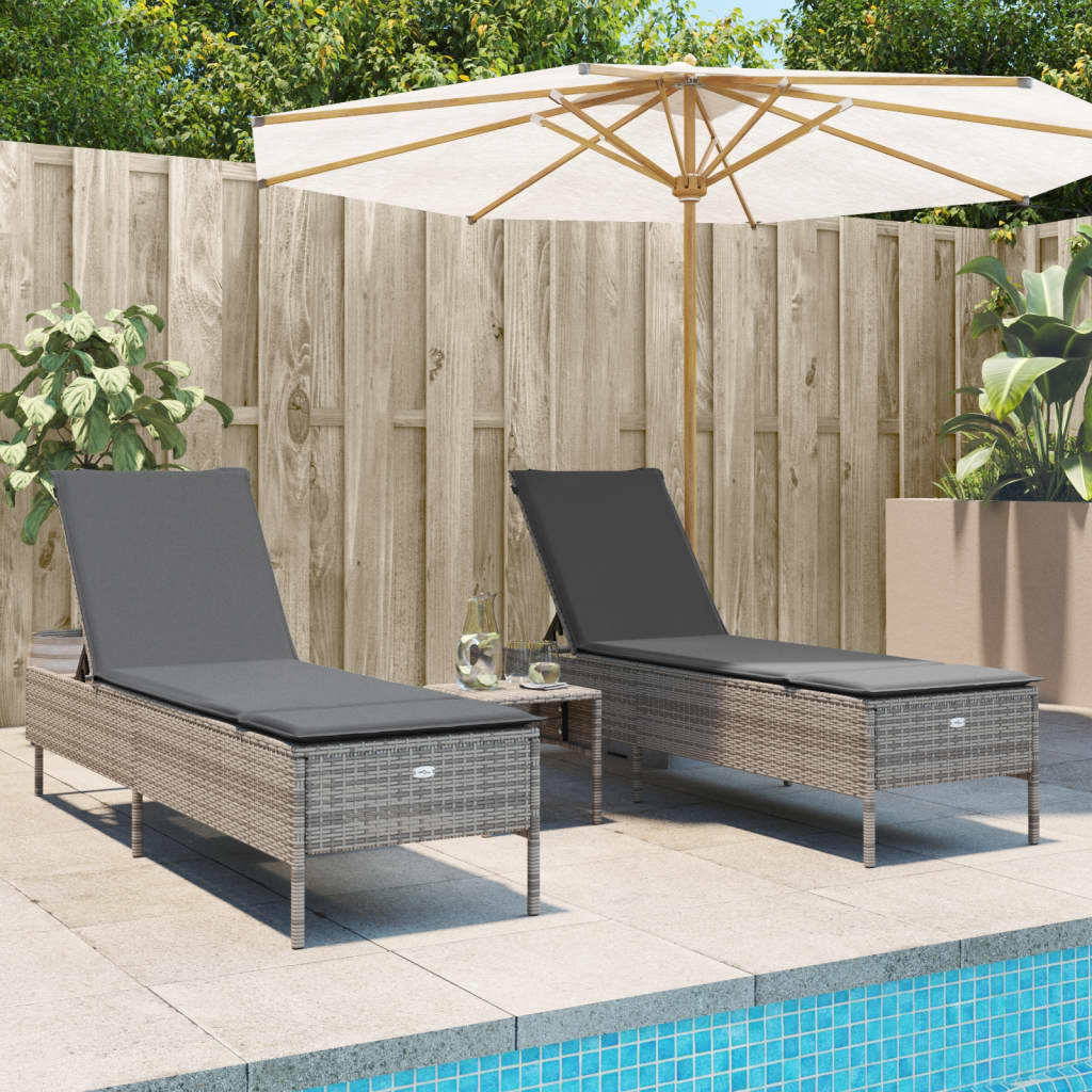 Set Lettini Prendisole con Cuscini 3pz Grigio in Polyrattan