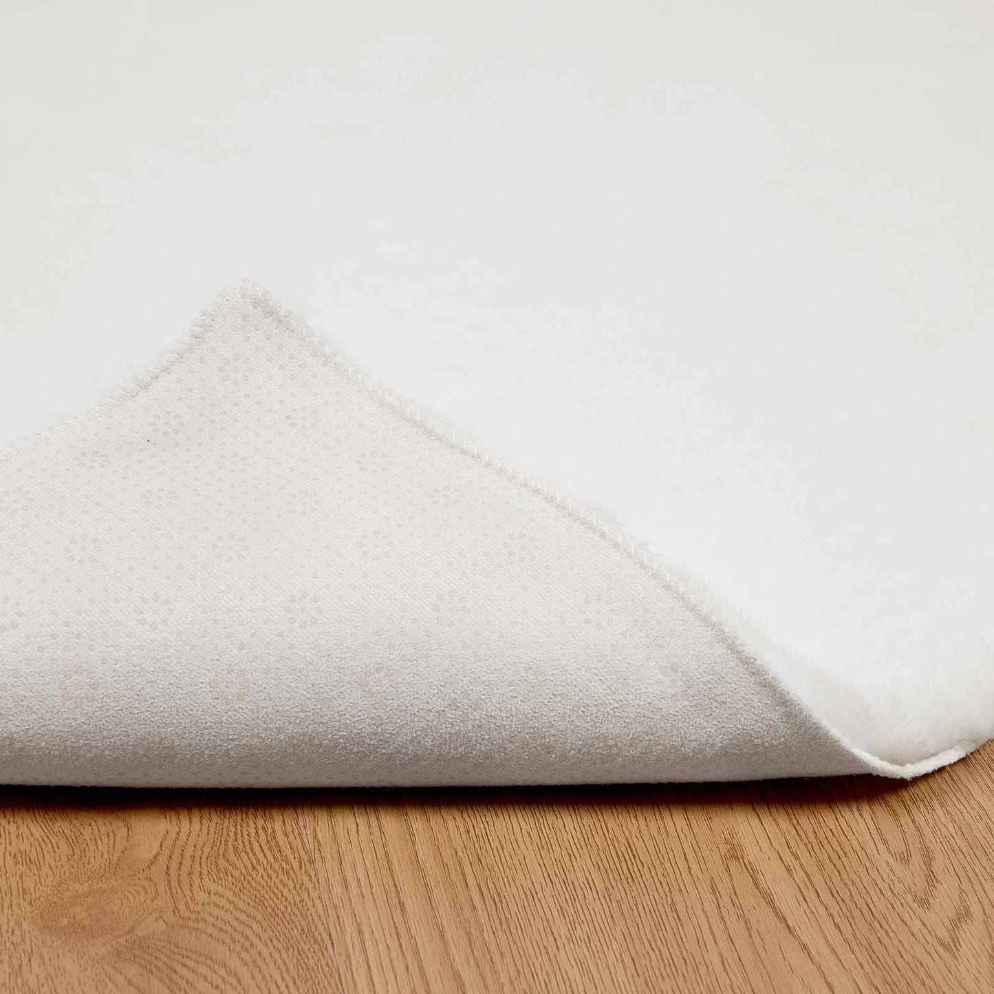 Tappeto in Pelliccia Sintetica di Coniglio Olite Bianco