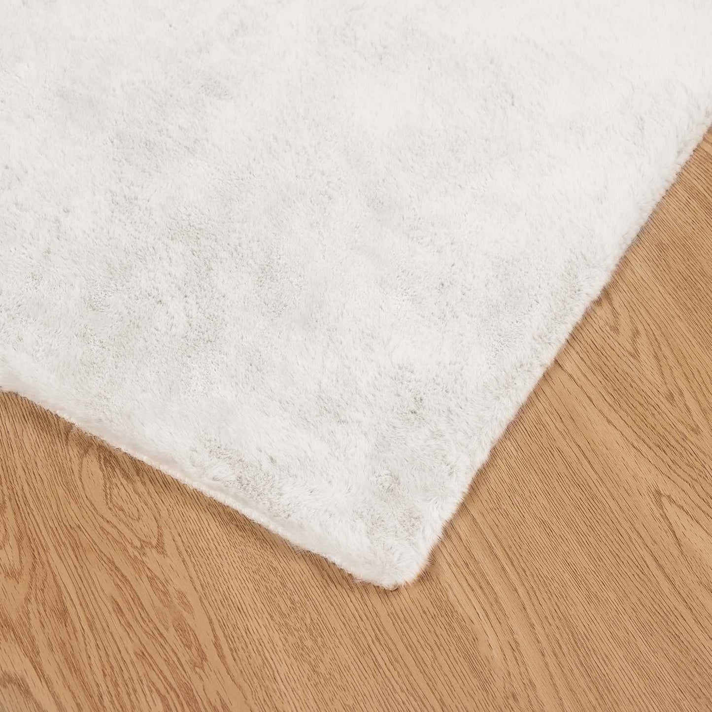 Tappeto in Pelliccia Sintetica di Coniglio Olite Crema