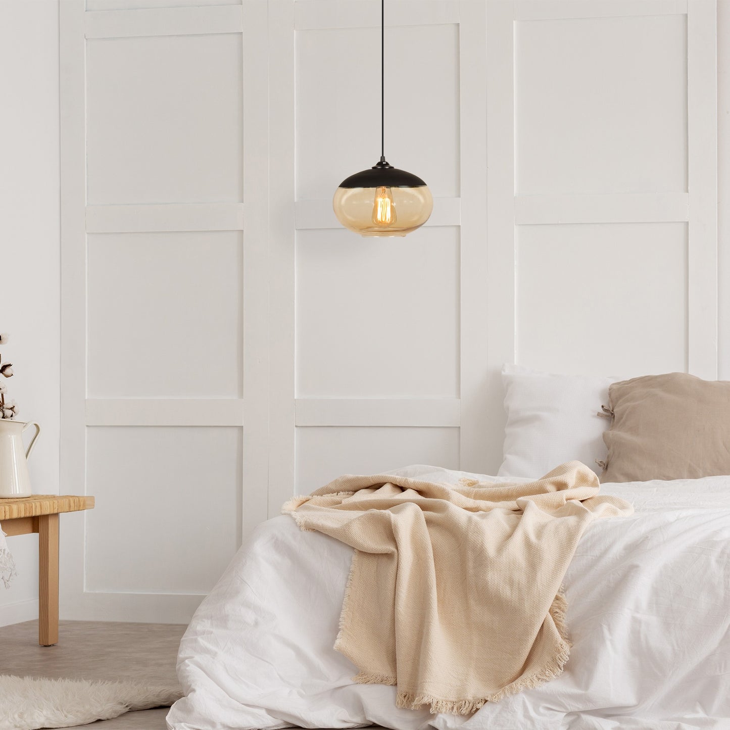 Lampadario Elegante in Metallo e Vetro