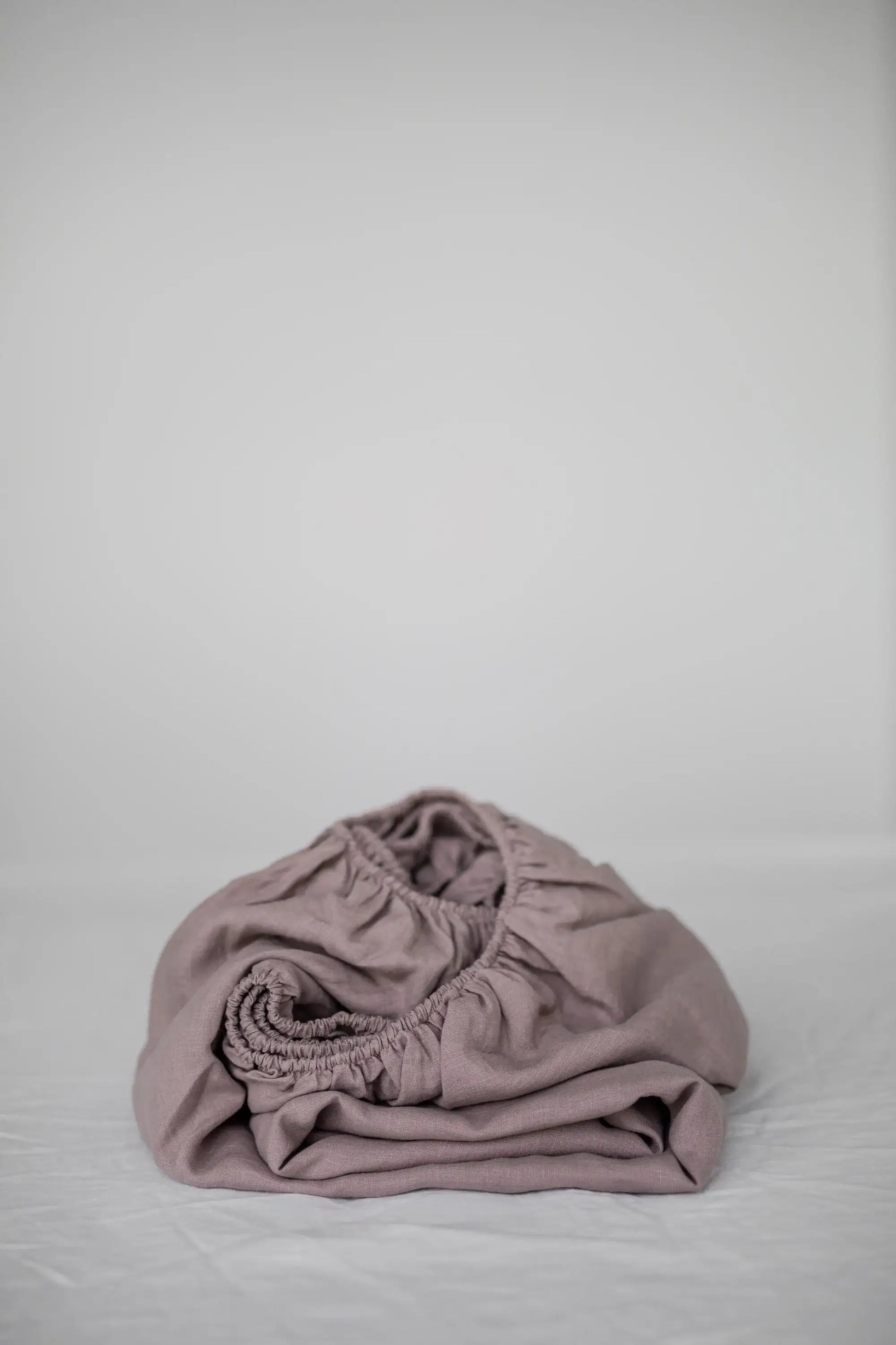 Lenzuolo sotto con angoli in lino in Rosy Brown - homemem39